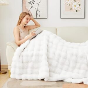 Latepis White Faux Fur Throw Blanket Cozy