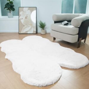 Latepis White Faux Fur Rugs for Bedroom